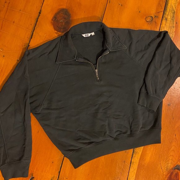 Uniqlo U Cropped Quarter-Zip Sweatshirt - Picture 2 of 7
